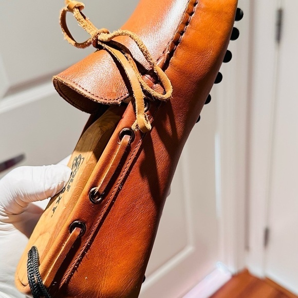 Saks Fifth Ave Mens Leather Driving Loafers. - Picture 7 of 14